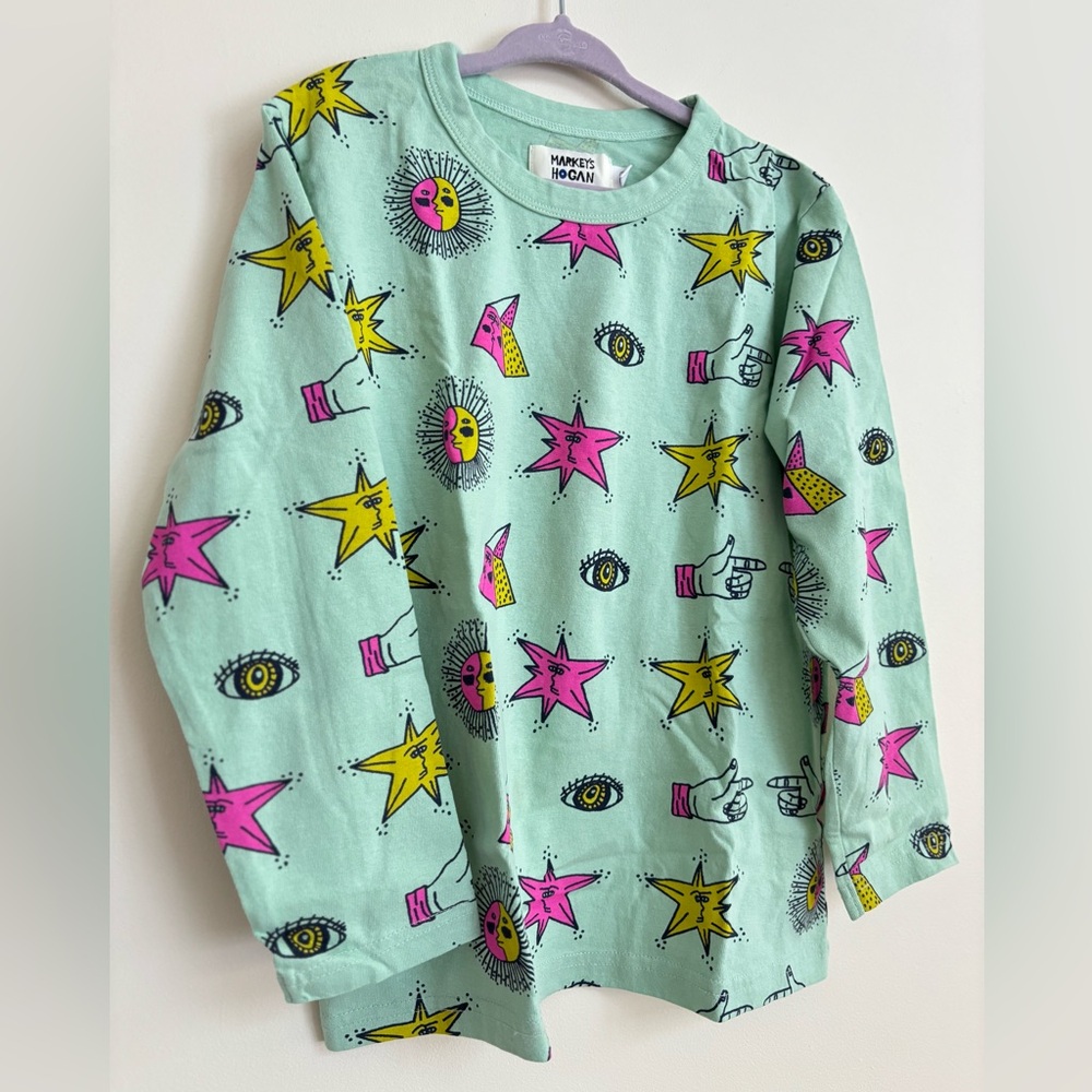 (SOLD) Markeys Hogan, Funky long sleeve T-shirt, Girls 8 (130 cm)